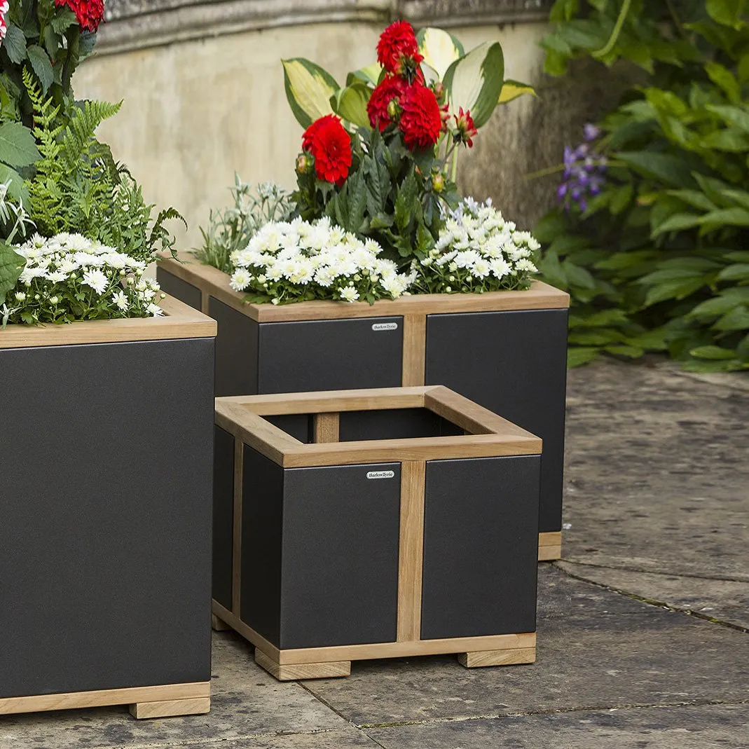 Aura Square Planter