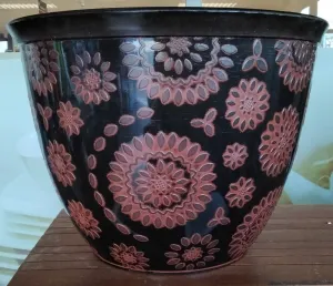 Chendu Patio Pot