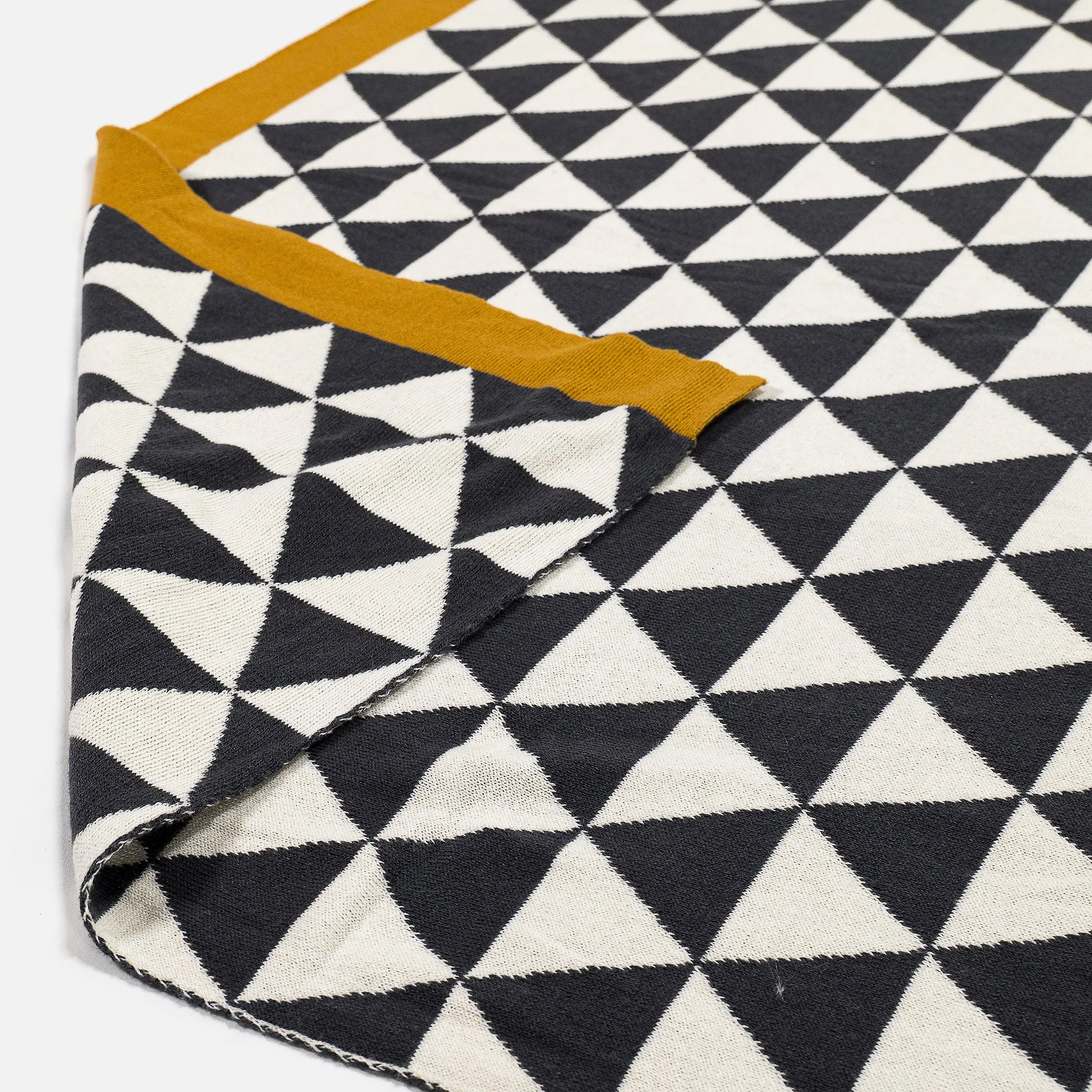 Throw / Blanket - Knitted Geo